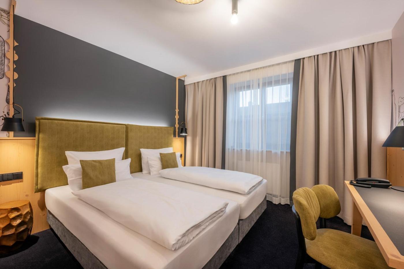 Hotel Schaefflerwirt Aschheim Exteriör bild