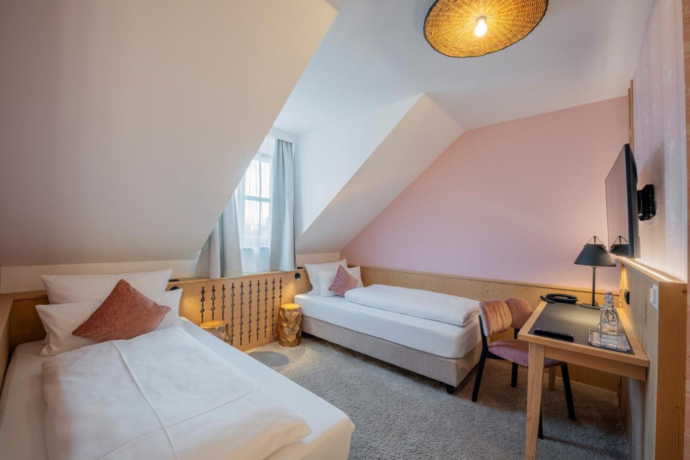Hotel Schaefflerwirt Aschheim Exteriör bild