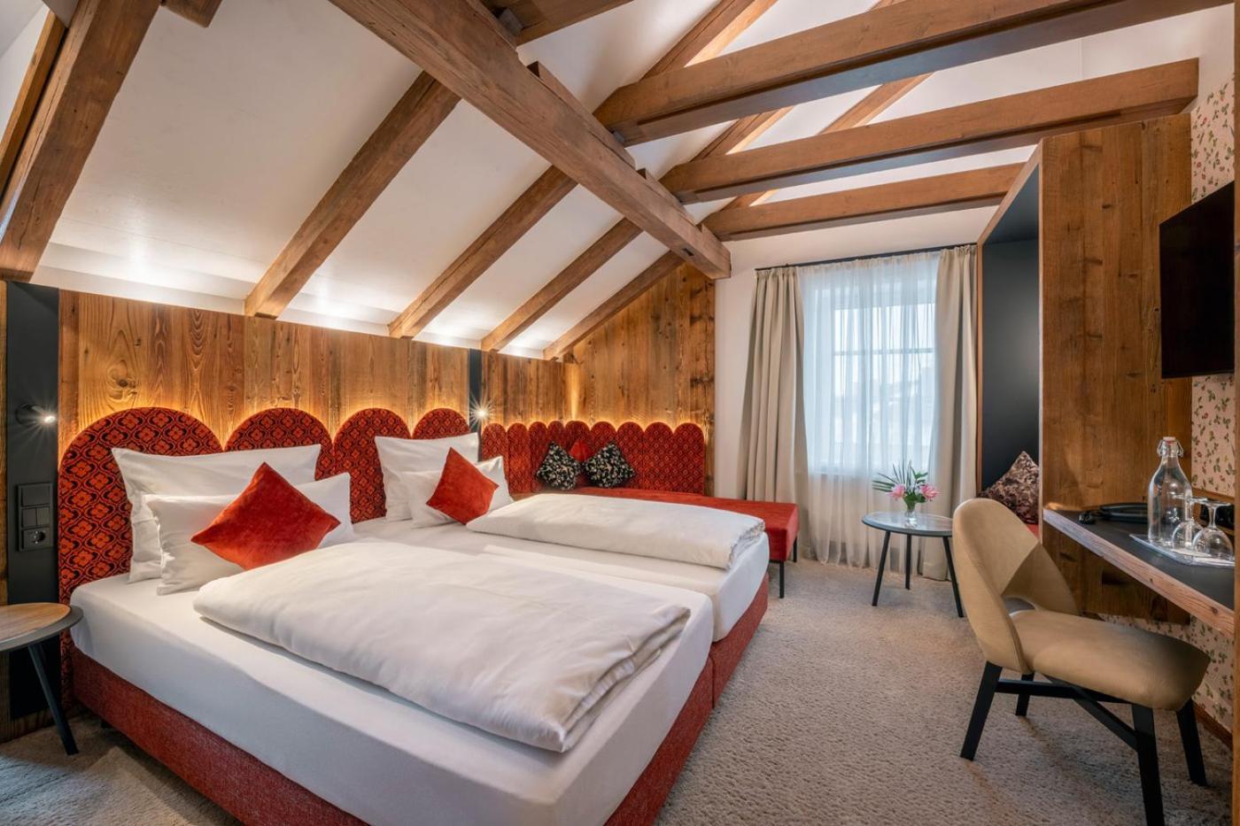 Hotel Schaefflerwirt Aschheim Exteriör bild